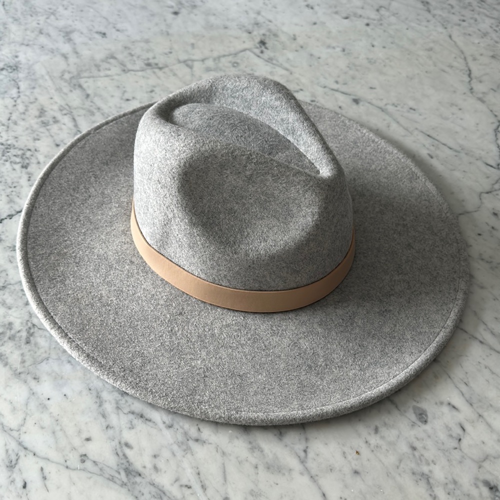 NORDSTROM WOMEN’S GREY FEDORA LIKE NEW OS